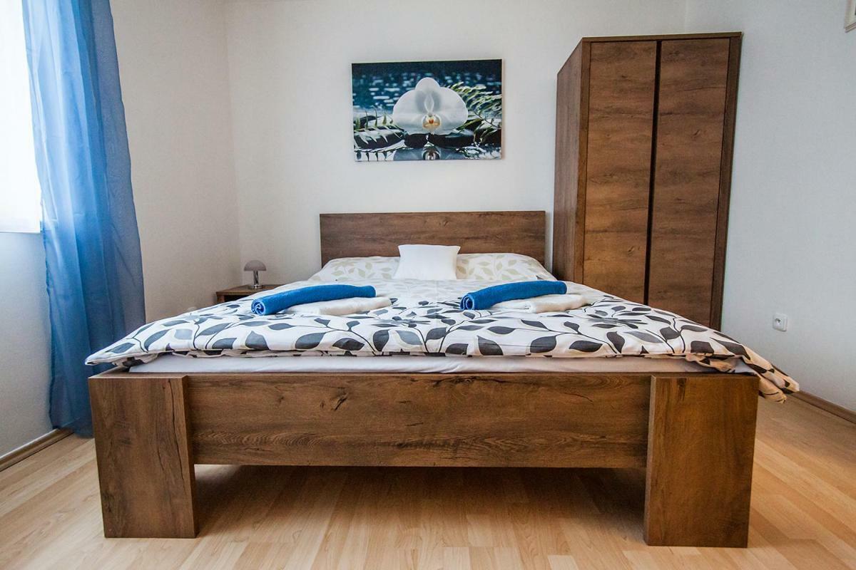 Bile Domky Apartman Lednice Kültér fotó